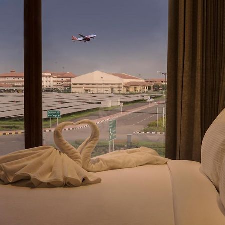 Florida Airport Hotel Kochi Недумбассери Экстерьер фото