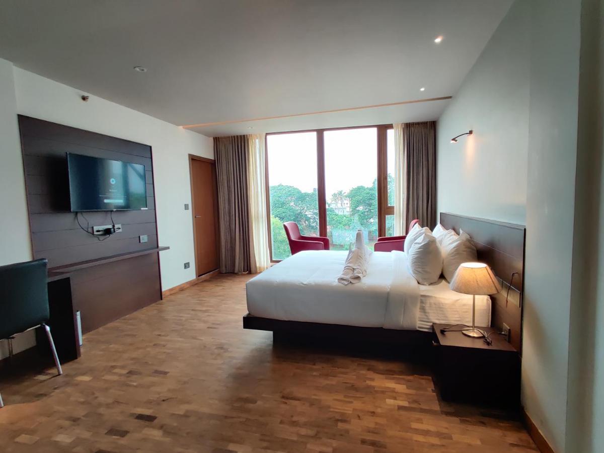 Florida Airport Hotel Kochi Недумбассери Экстерьер фото